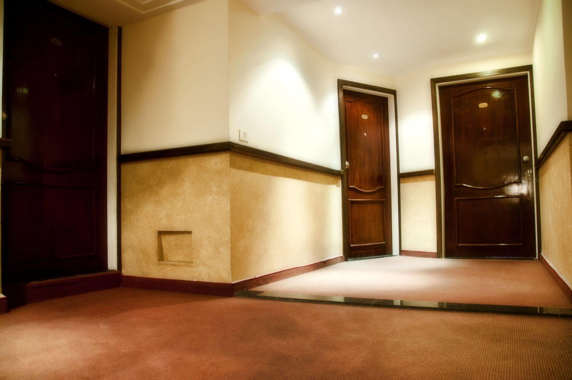 Marble Tower Hotel Beirut Exterior photo